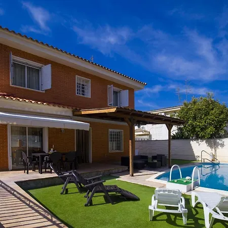 Villa Pluma Planet Costa Dorada - Only Families *